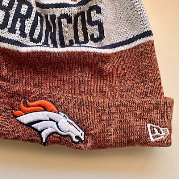 New Era Denver Broncos Pom Beanie Hat - NFL Team Cuffed Knit, Warm Fleece Lined - Picture 4 of 4
